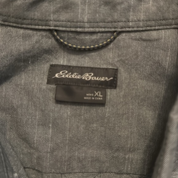 Eddie Bauer | classic fit | sage green button down | size XL - Picture 2 of 6